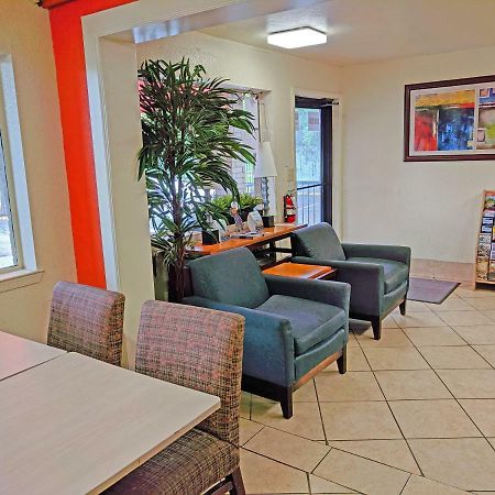 Travelodge By Wyndham Houston Hobby Airport Екстер'єр фото