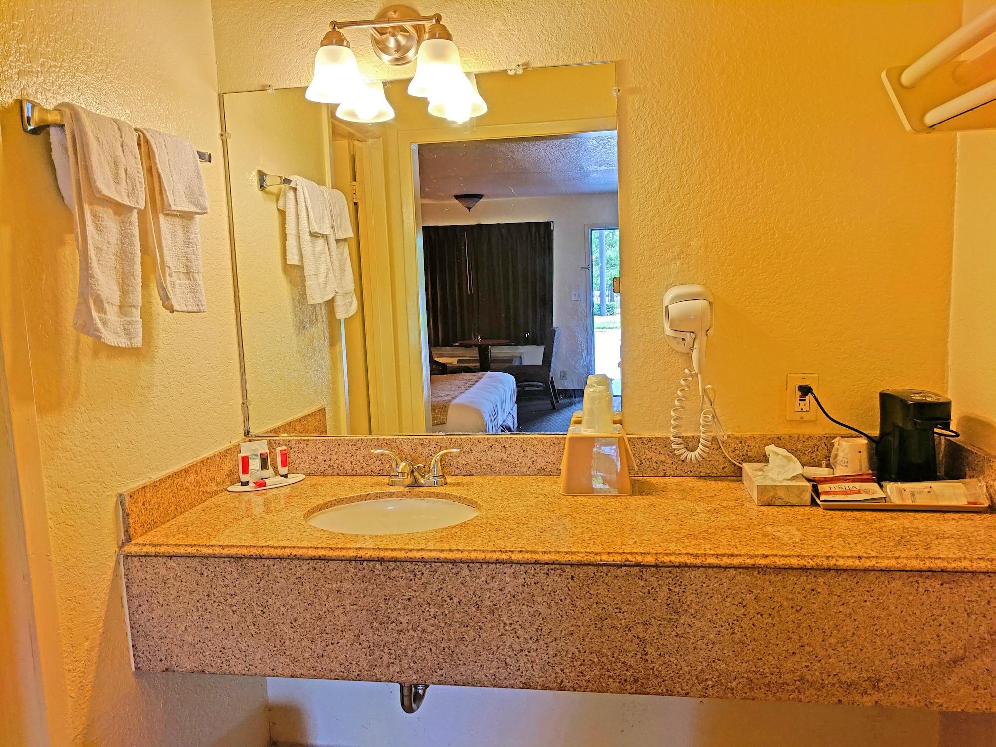 Travelodge By Wyndham Houston Hobby Airport Екстер'єр фото