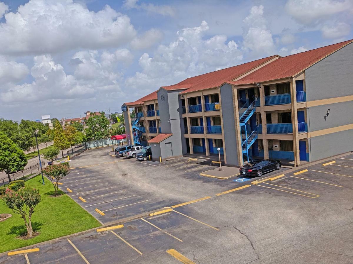 Travelodge By Wyndham Houston Hobby Airport Екстер'єр фото